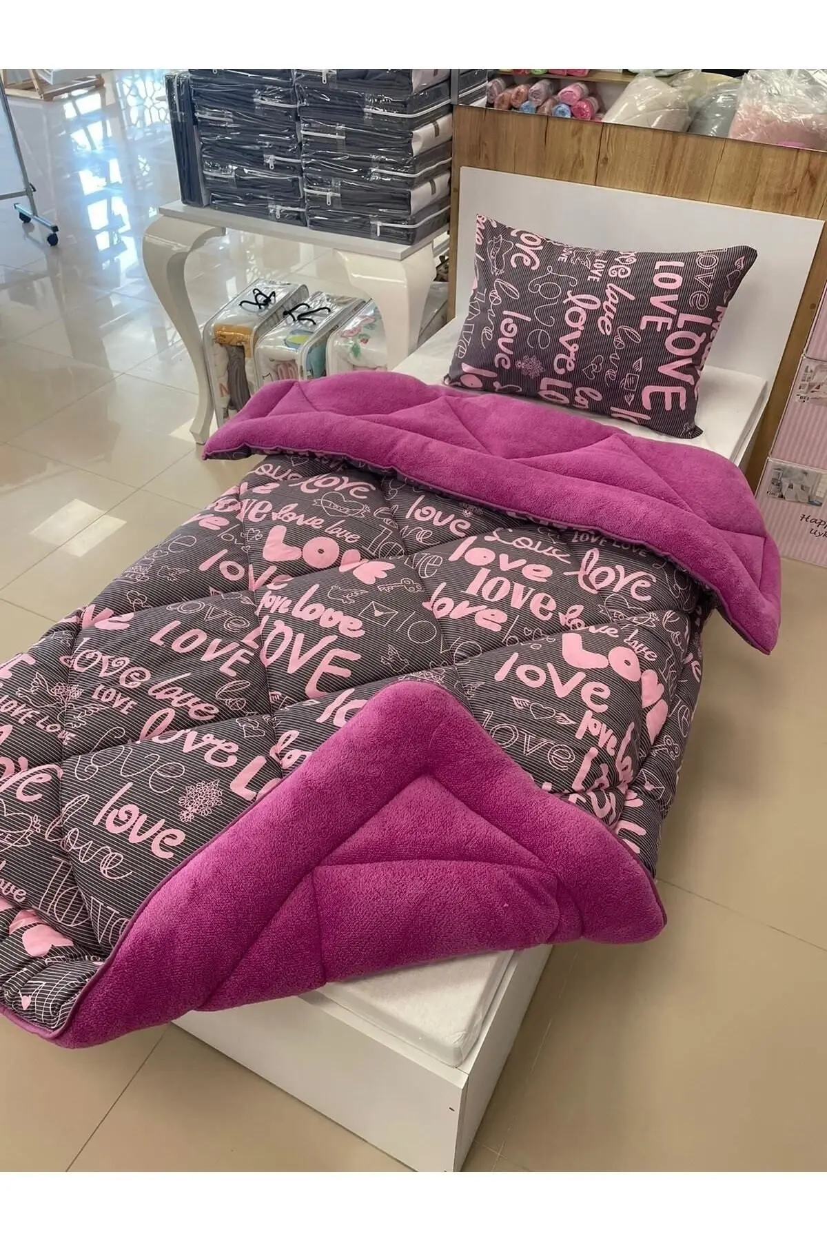 Tek Kişilik Çift Taraflı Welsoft Yorgan Mürdüm Love