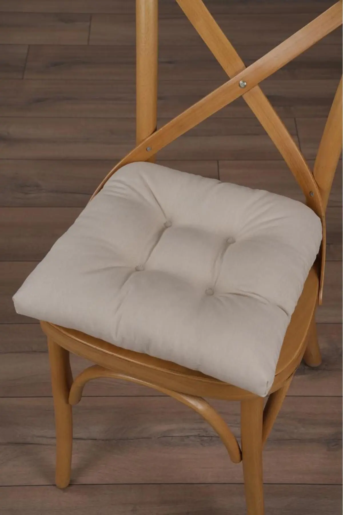 ALTINPAMUK Gold Pofidik Bej Sandalye Minderi Özel Dikişli Bağcıklı 40x40cm