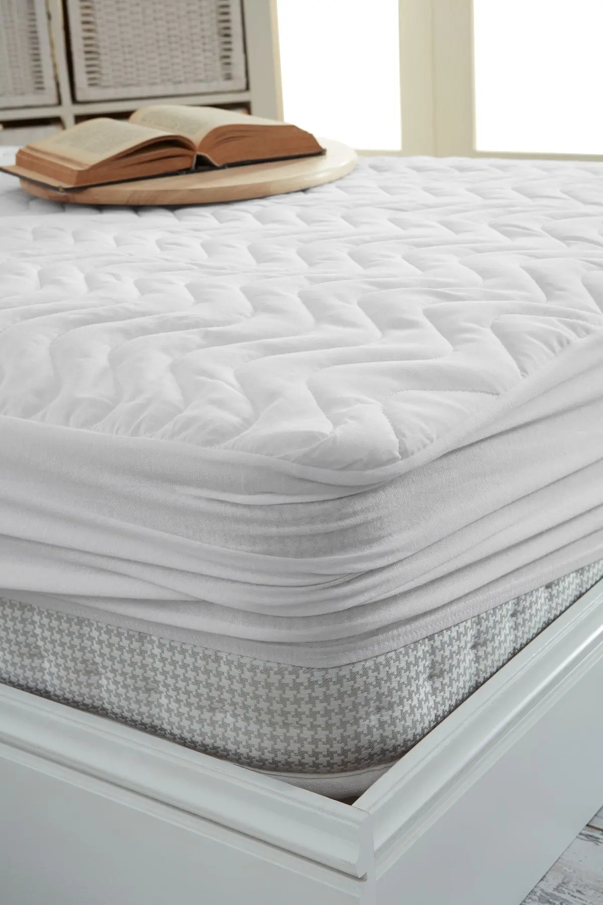 Decovilla Kapitone Fitted Full Kenar Su Sıvı Geçirmez Yatak Koruyucu Alez Çarşaf Beyaz
