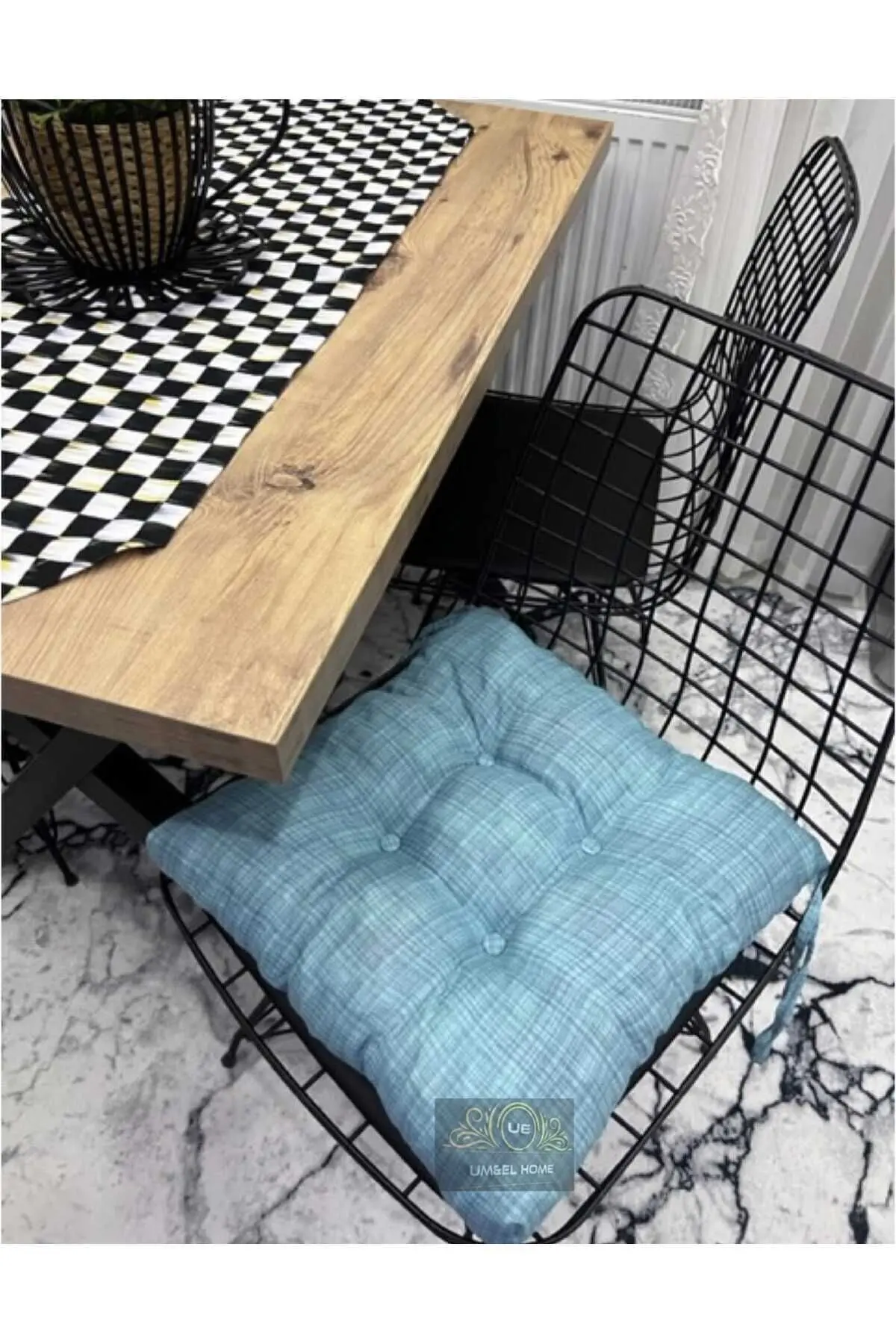 UM&EL POFİDİK SANDALYE MİNDERİ 40X40 EBATTA DÜĞMELİ KUMAŞ ASKILI