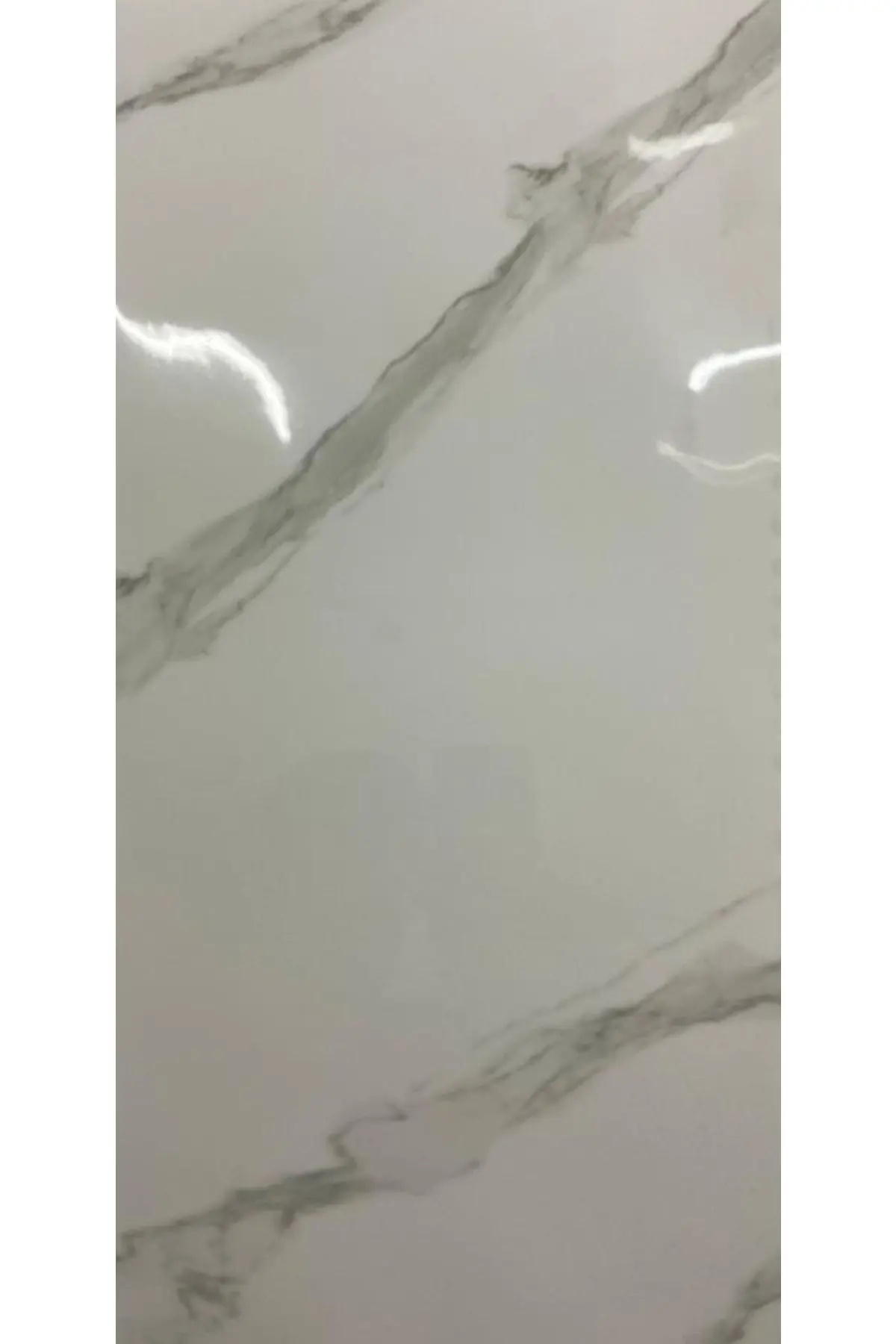 60x30cm Krem Yeşil-gri Damarlı Mermer Desen Yapışkanlı Karavan Prefabrik Banyo Duvar Kaplama Paneli