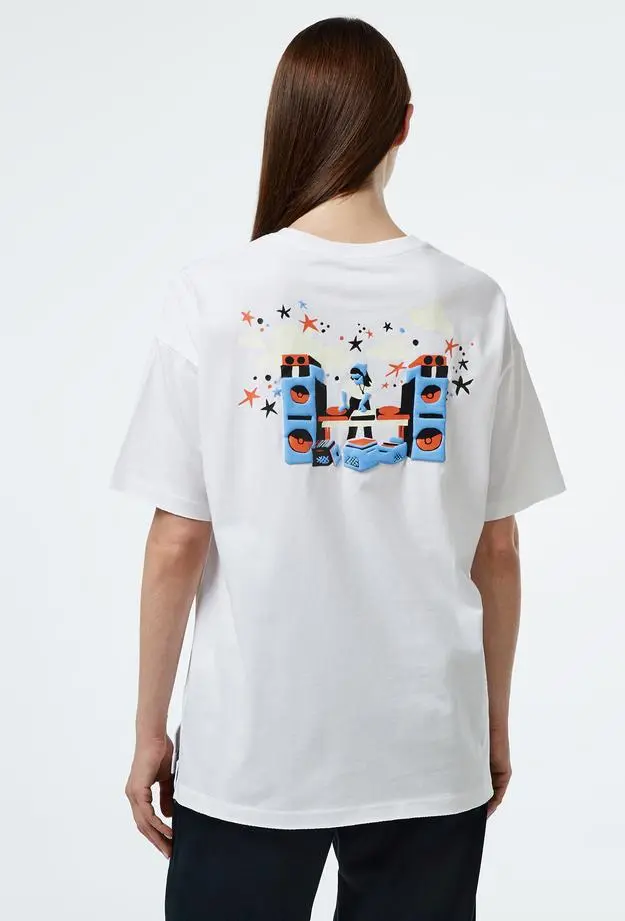 Converse Music Graphic Oversized Fit Kadın Beyaz T-Shirt