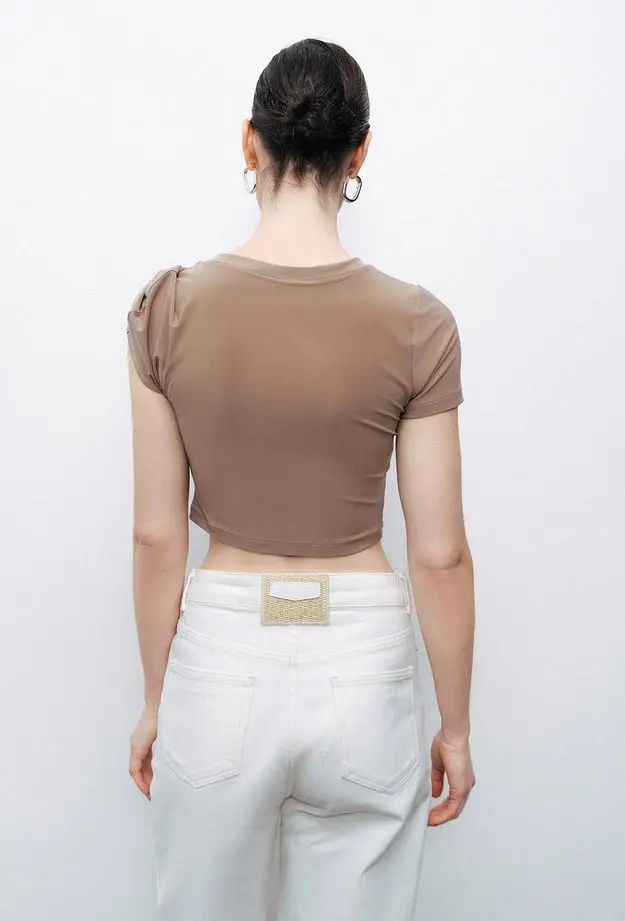 Burgu Detaylı Crop Top