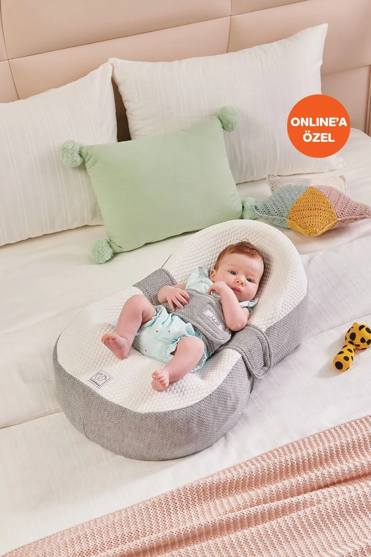 Unisex Bebek Beyaz-Gri Yatak Juno®
