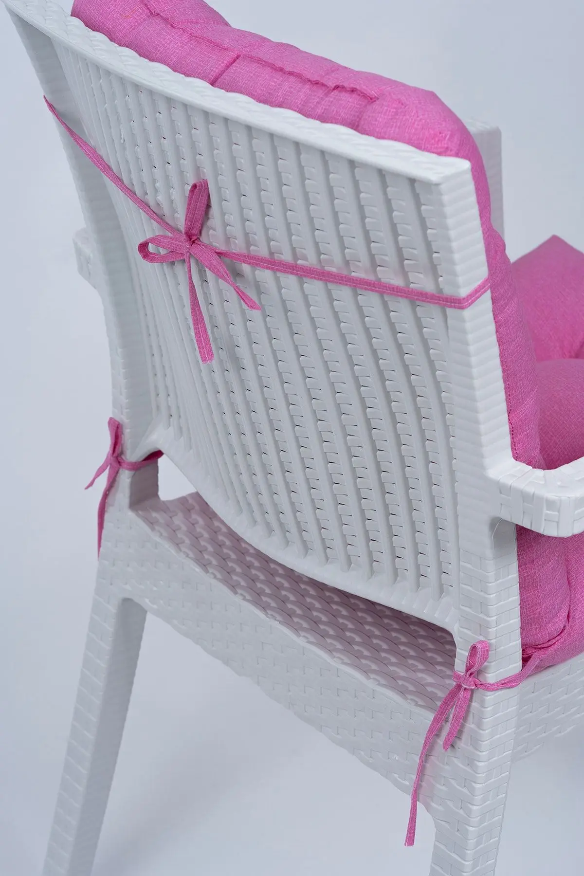 Candy Pofidik Arkalıklı Pembe Sandalye Minderi Özel Dikişli Bağcıklı 43x88 Cm