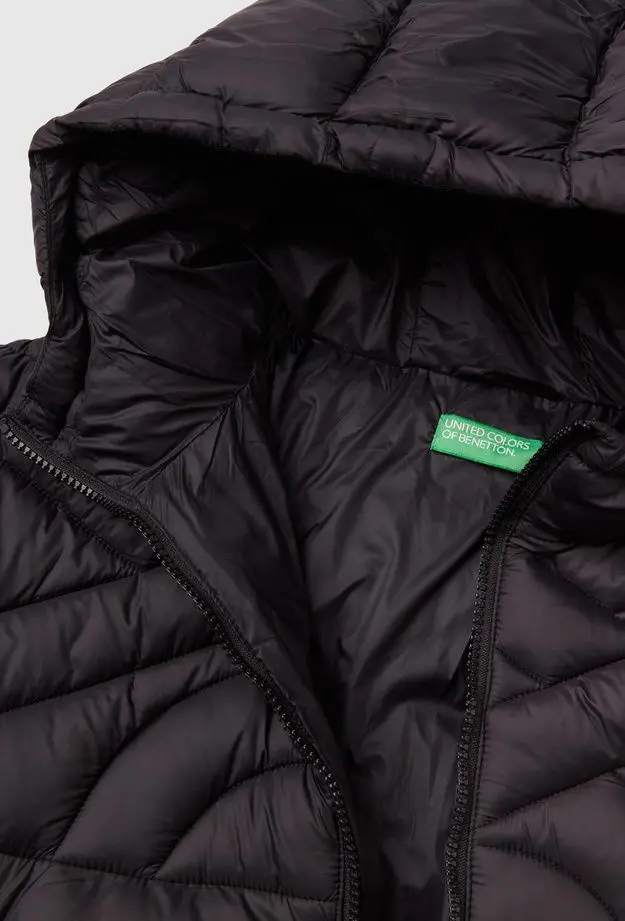 Erkek Çocuk Siyah Benetton Logo İşlemeli Mont