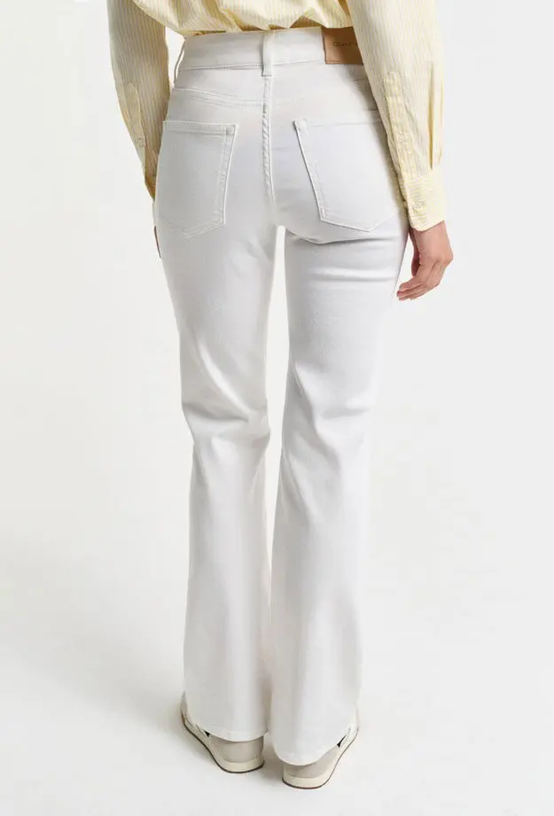 GANT Kadın Krem Slim Fit Pantolon