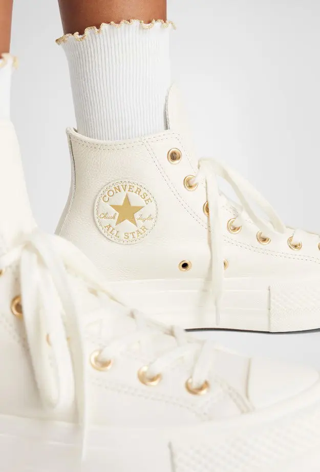 Converse Chuck Taylor All Star Lift Kadın Krem Deri Platform Sneaker
