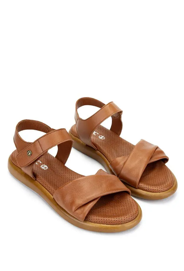 Tamer Tanca Kadın Hakiki Deri Taba Düz Sandalet