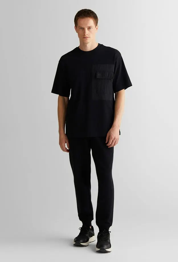 GANT Erkek Siyah Relaxed Fit Bisiklet Yaka Logolu T-Shirt