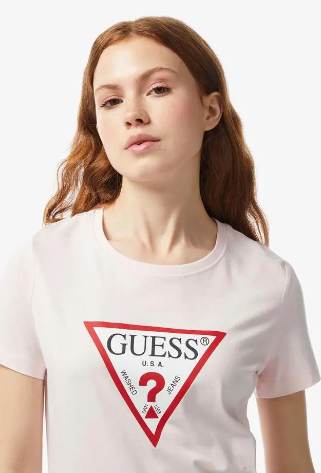 Guess Kadın Pembe T-Shirt