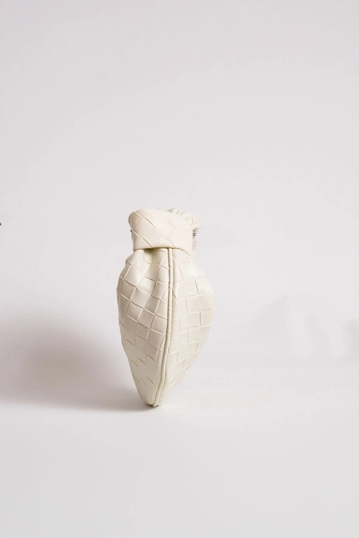 Kadın Mini Jordie El Çantası Örgülü Kırık Beyaz Bttg