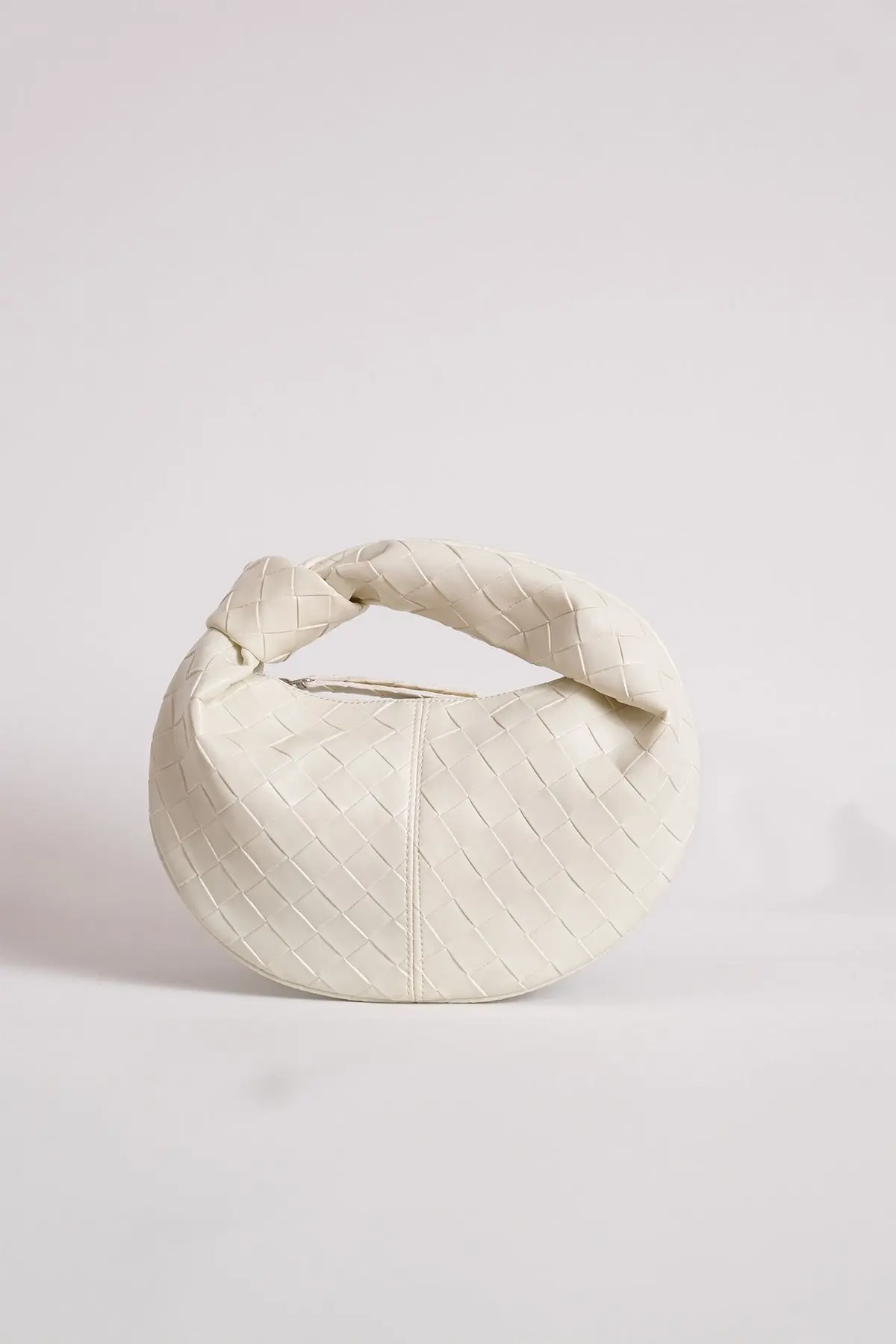 Kadın Mini Jordie El Çantası Örgülü Kırık Beyaz Bttg