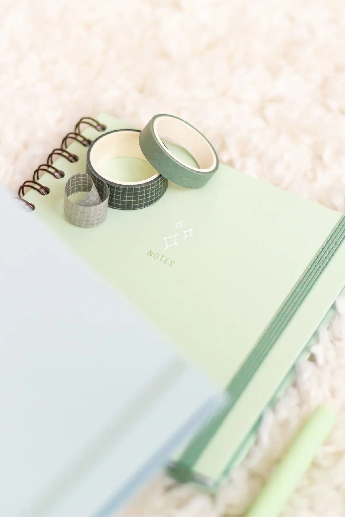 15x15 Cm Kare 2'li Set Spiralli Çizgili Tarihsiz Not Defteri Bulut Yıldız