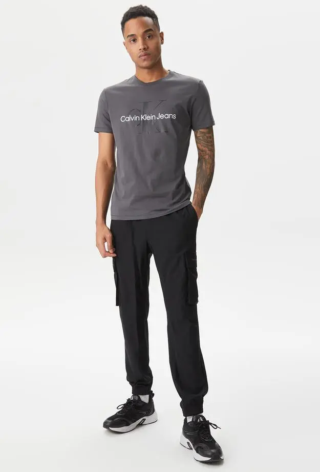 Calvin Klein Jeans Core Essentials Erkek Gri T-Shirt