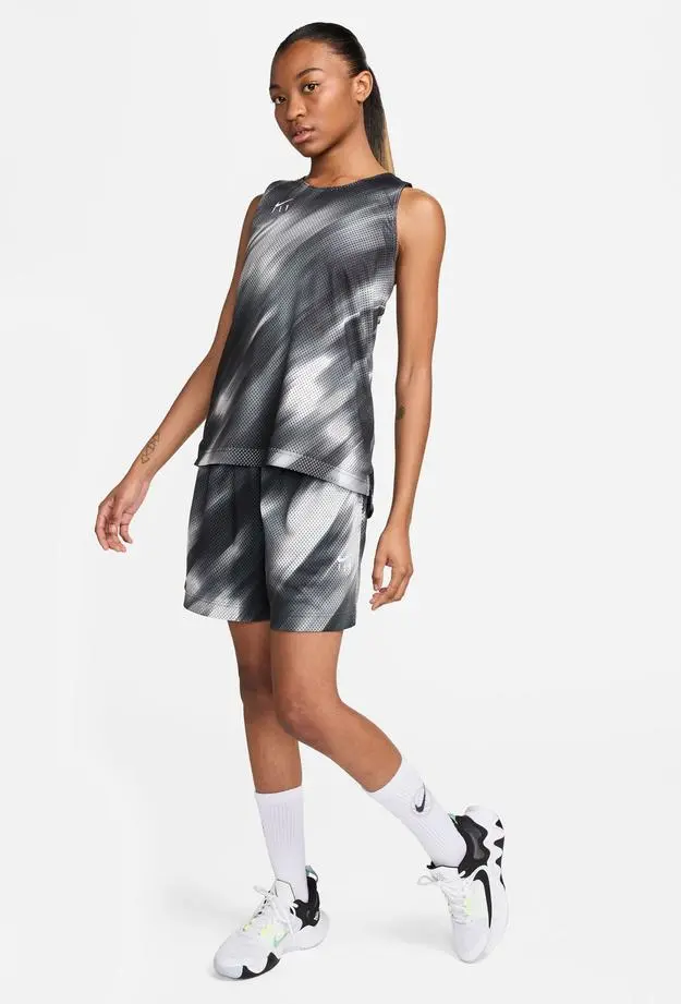Nike Swoosh Fly Dri-FIT Kadın Siyah Şort