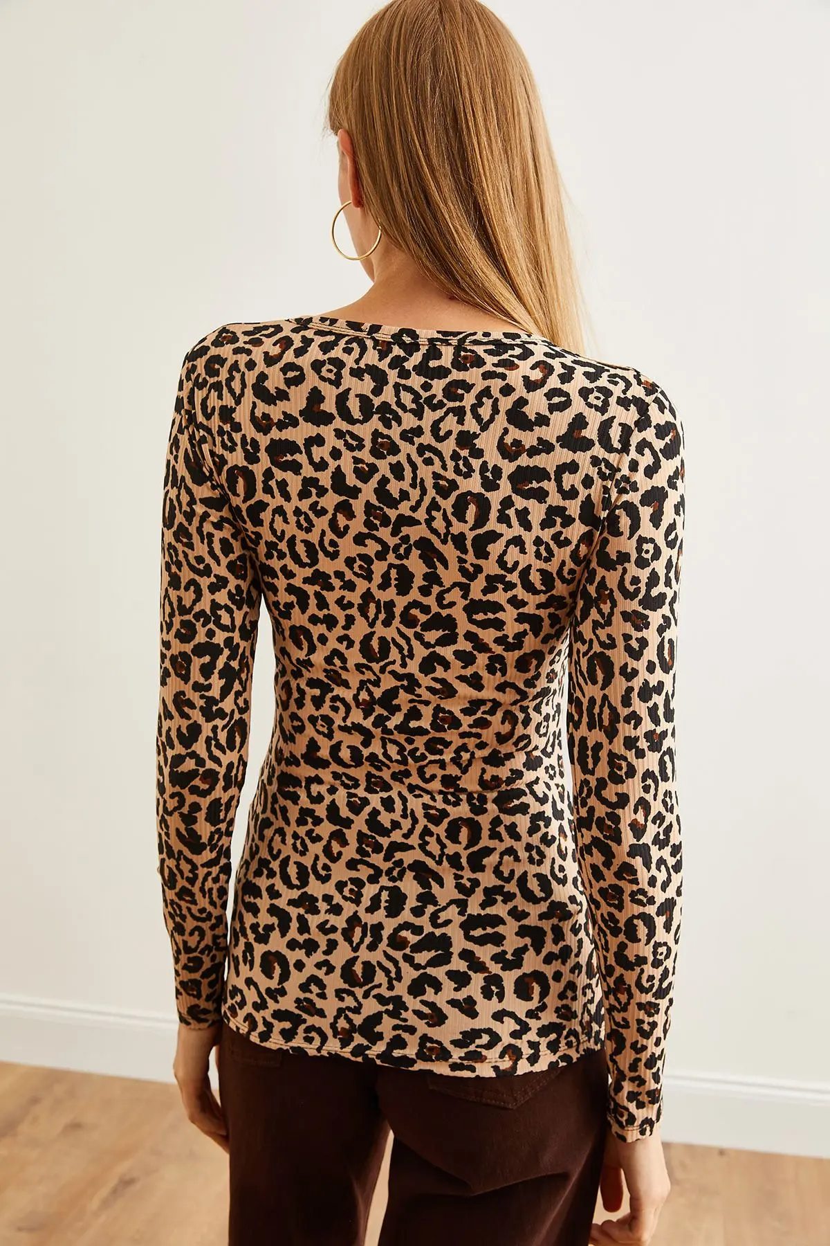 Kadın Leopar Bej Patlı Kaşkorse Bluz BLZ-19000588