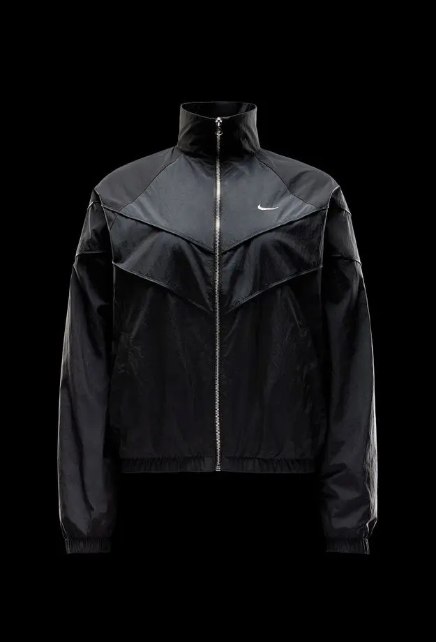Nike Windrunner Kadın Siyah Ceket