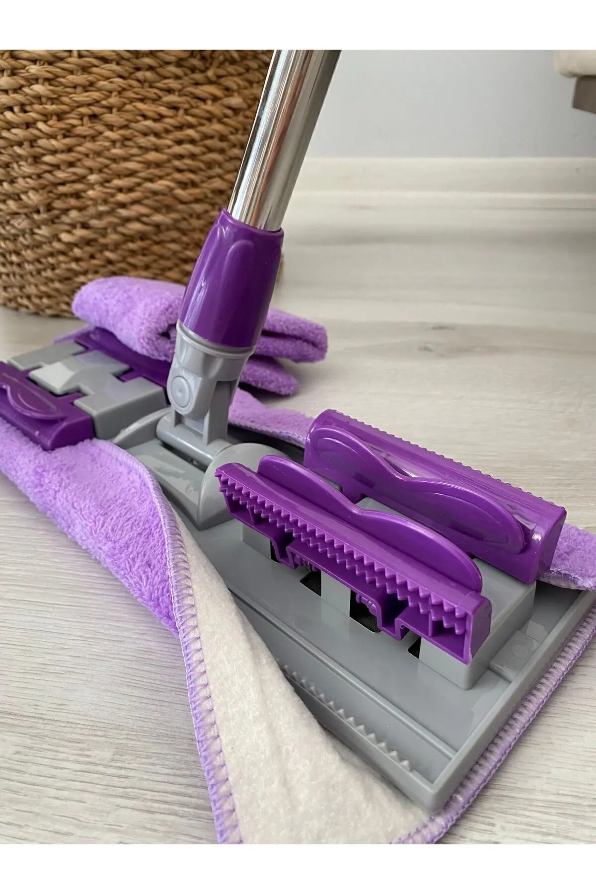 ( 1 Adet Yedek Bez Hediyeli ) Yer Mopu Fayans Duvar Yüzey Temizlik Mikrofiber Mandallı Mop