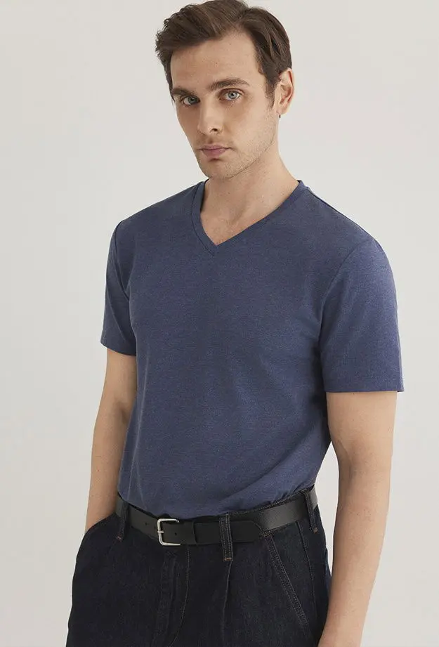 Mavi Stretch V Yaka Mavi Basic Tişört Fitted / Vücuda Oturan Kesim 061748-18790