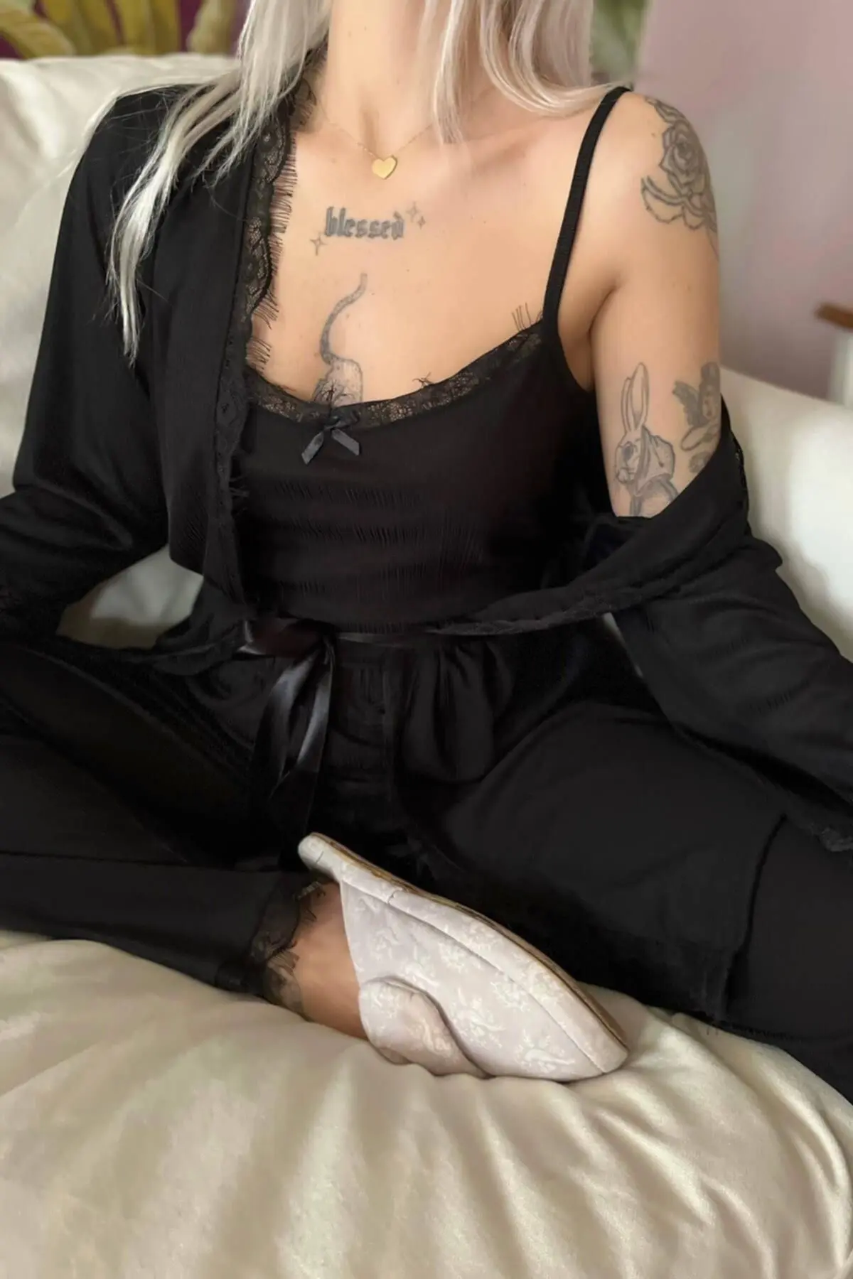 Dark Black Desenli Sabahlıklı Pegasus Pijama Takımı