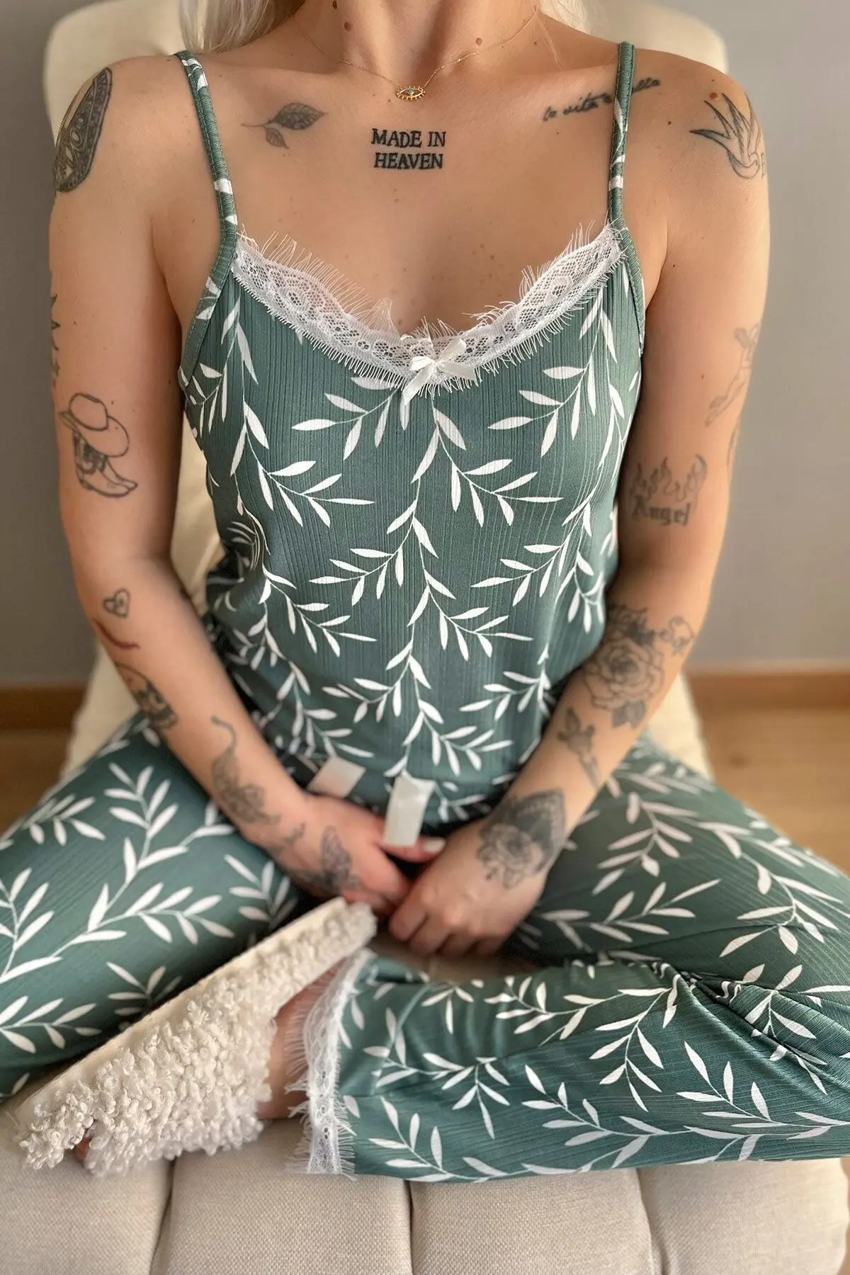 Yeşil Zeytin Dalı Desenli Sabahlıklı Pegasus Pijama Takımı