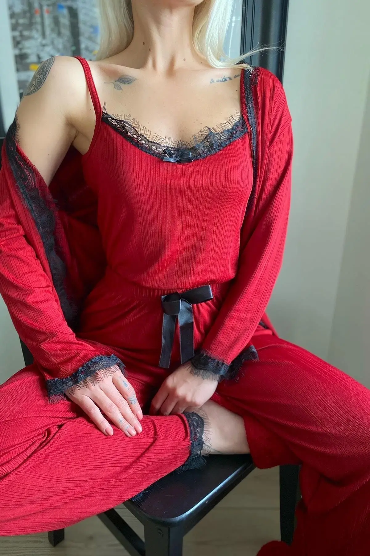 Kadın Kırmızı Desenli Sabahlıklı Pegasus Pijama Takımı
