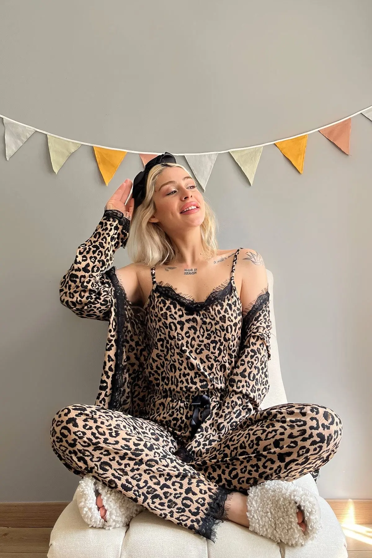 Kadın Kahverengi Leopar Desenli Sabahlıklı Pegasus Pijama Takımı