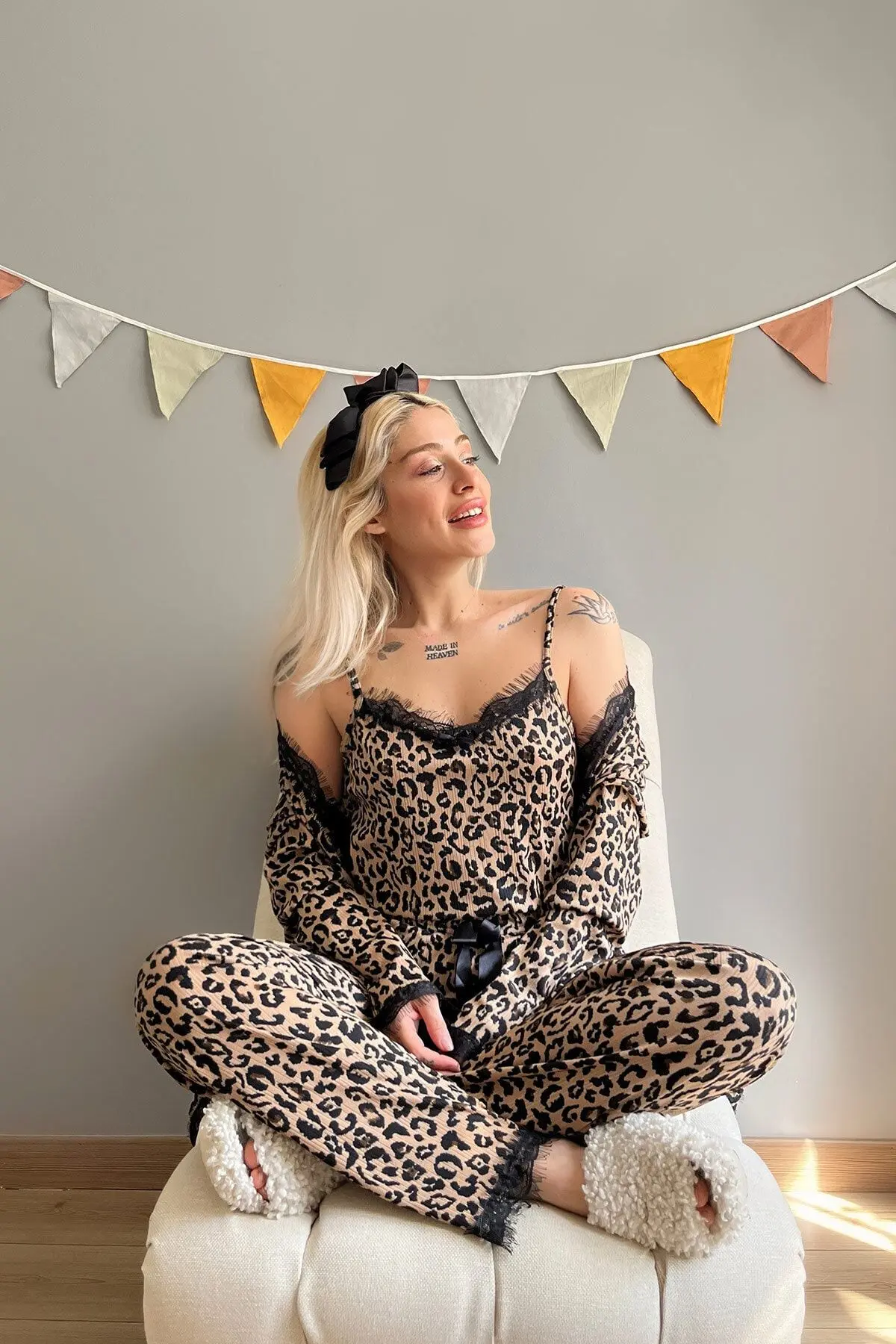 Kadın Kahverengi Leopar Desenli Sabahlıklı Pegasus Pijama Takımı