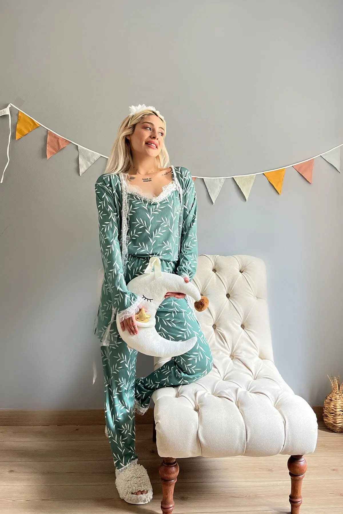 Yeşil Zeytin Dalı Desenli Sabahlıklı Pegasus Pijama Takımı