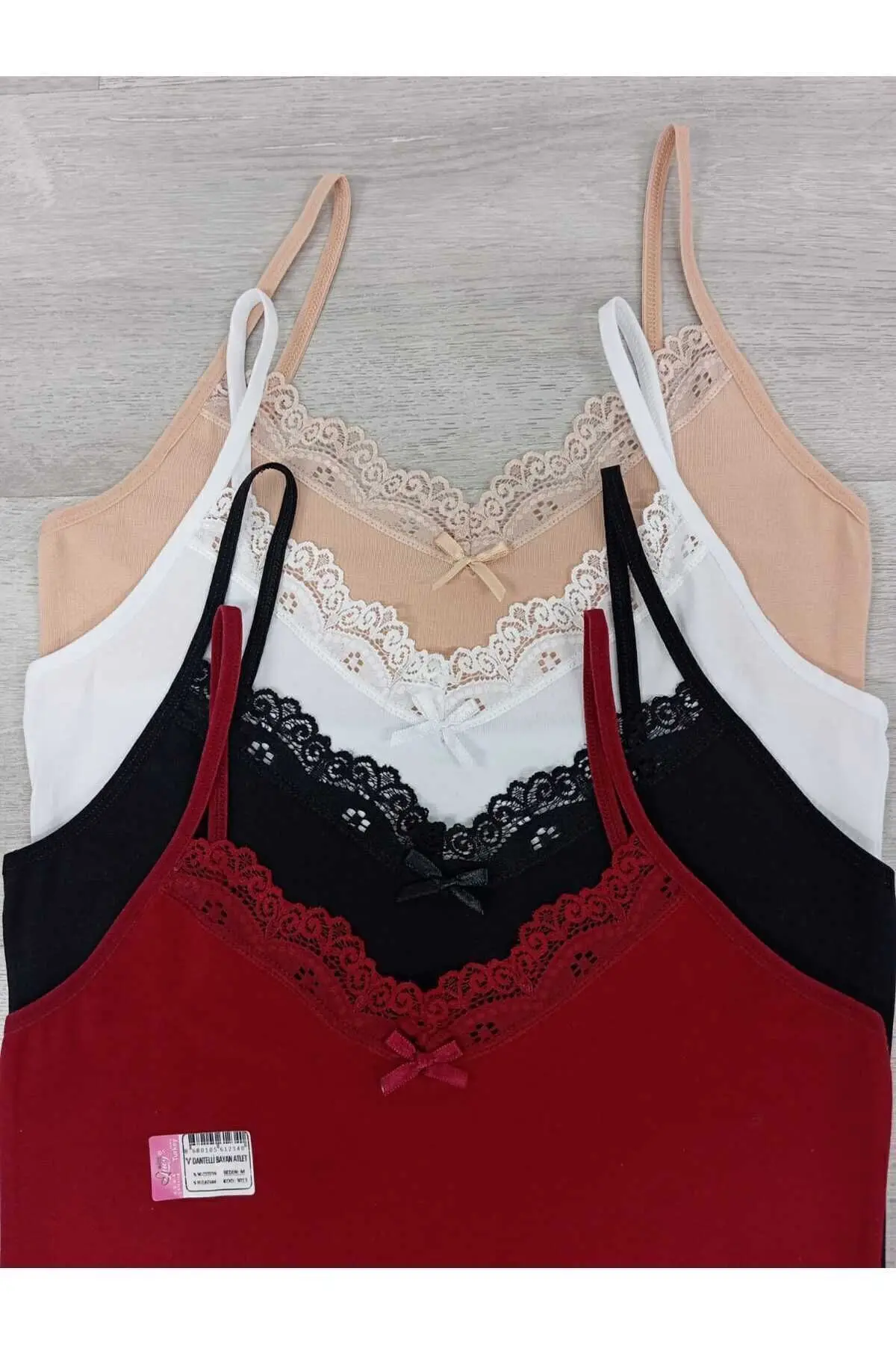 Dantelli Likralı 4' lü Atlet