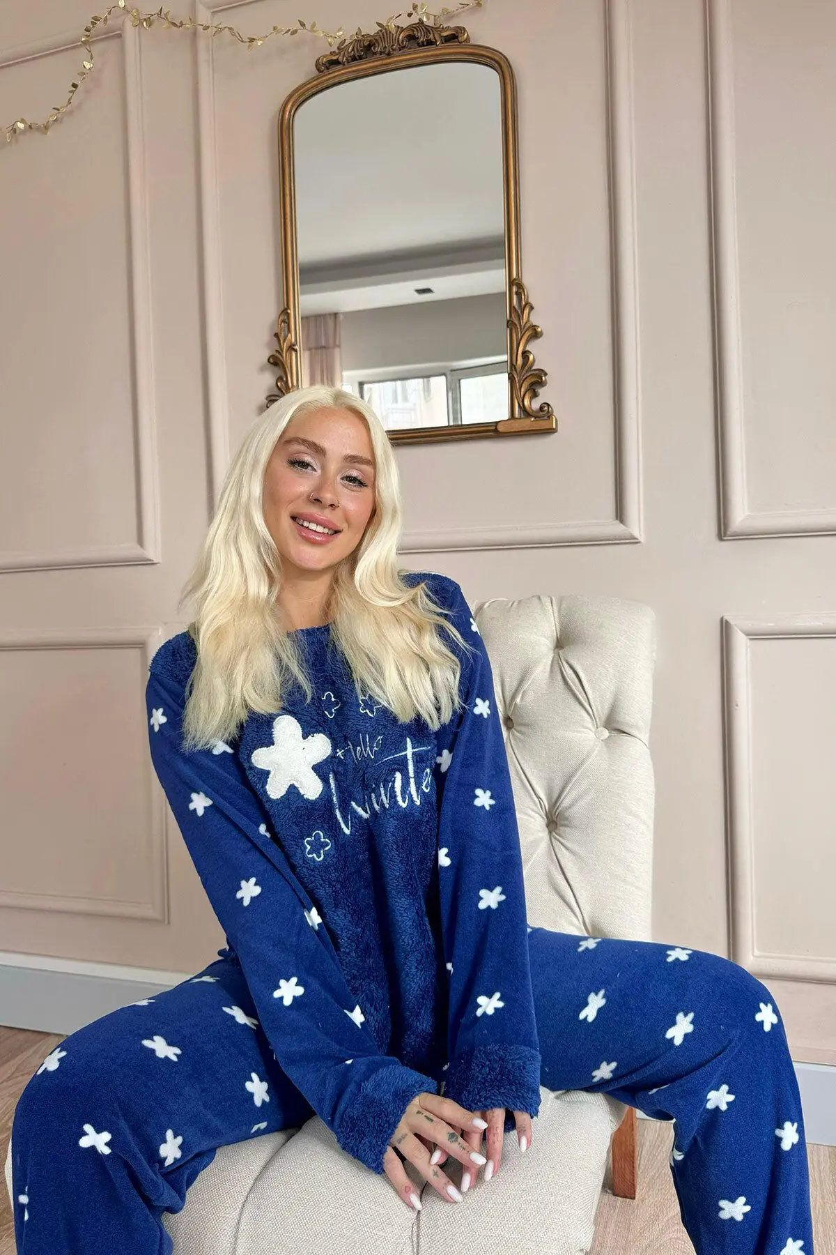 Lacivert Hello Winter Desenli Kadın Peluş Pijama Takımı
