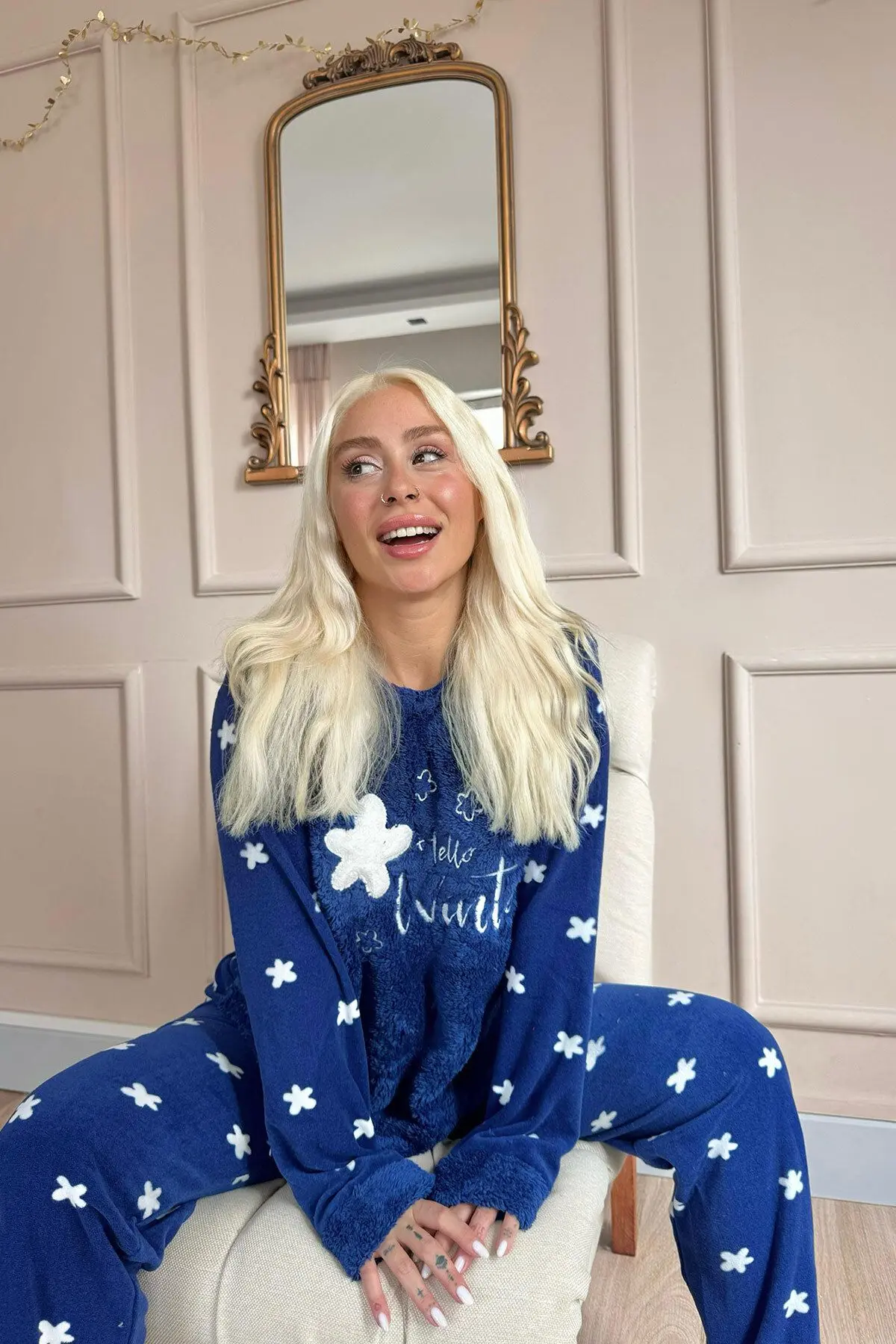 Lacivert Hello Winter Desenli Kadın Peluş Pijama Takımı