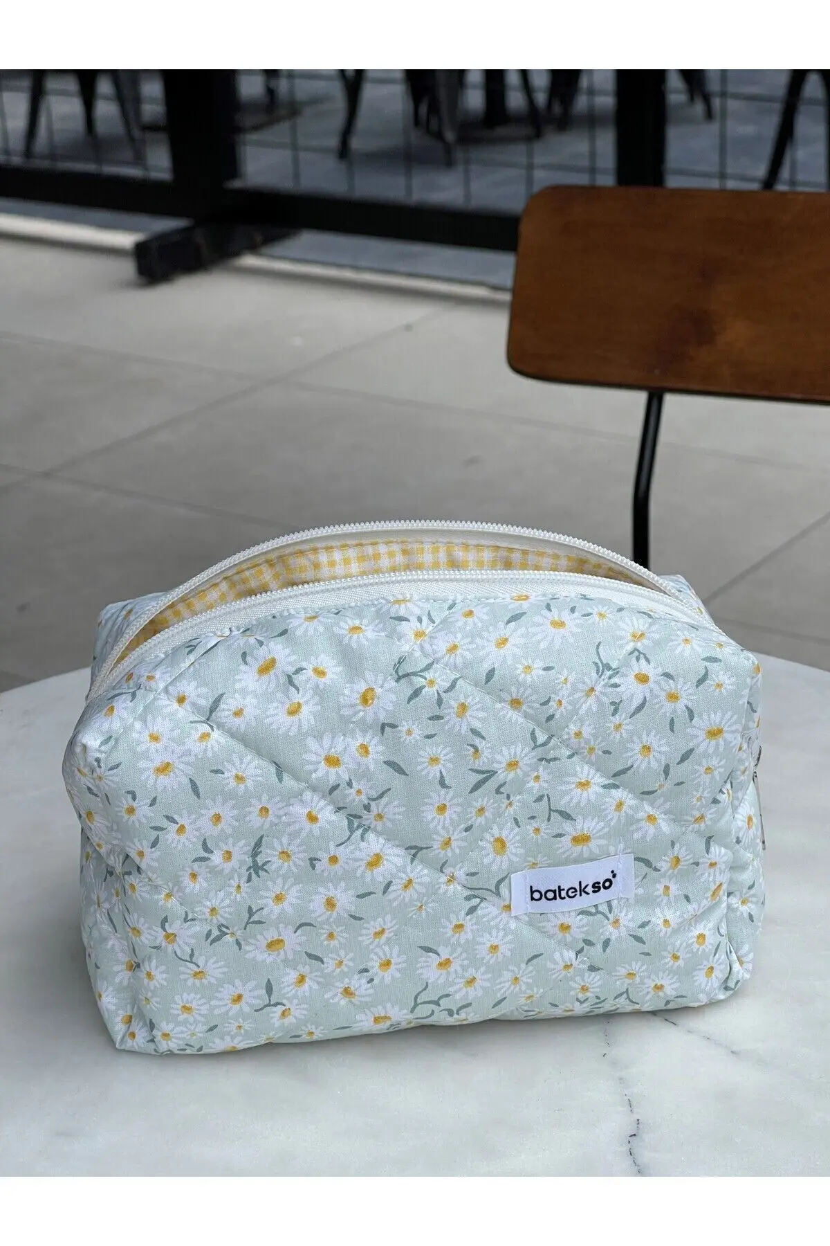 Beyaz Papatya Desenli Makyaj Çantası - Büyük Boy