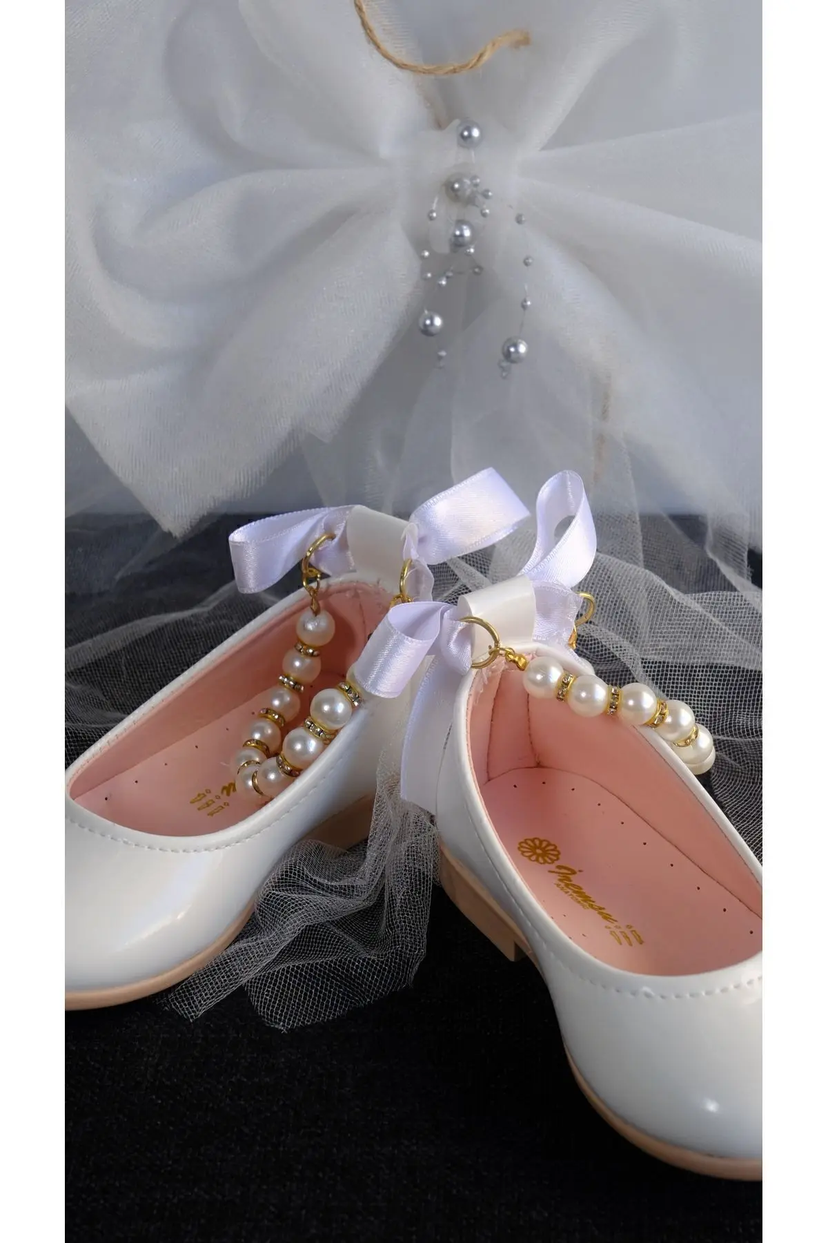 Kız Çocuk Parlak Beyaz Bileği İncili Babet