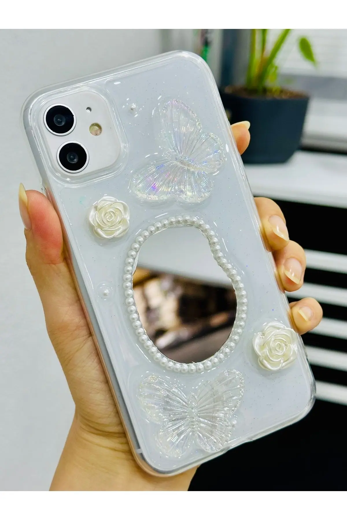 Iphone 11 Uyumlu 3d Oyuncak Aynalı Kelebek Tasarımlı Yumuşak Silikon Kılıf