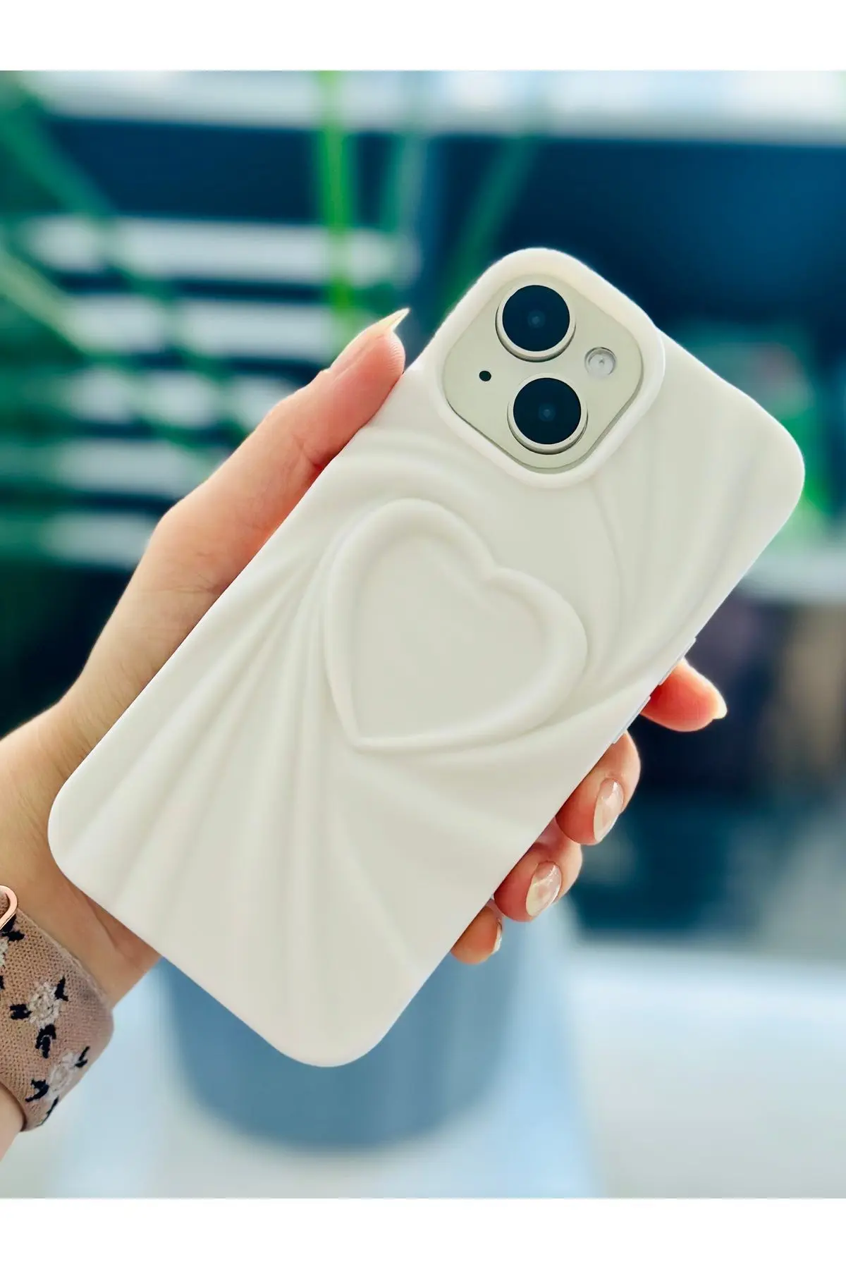 Apple Iphone 13 - 14 - 15  Uyumlu 3D Mat Saten Kalp Kabartma Desenli Darbe Önleyici Silikon Kılıf