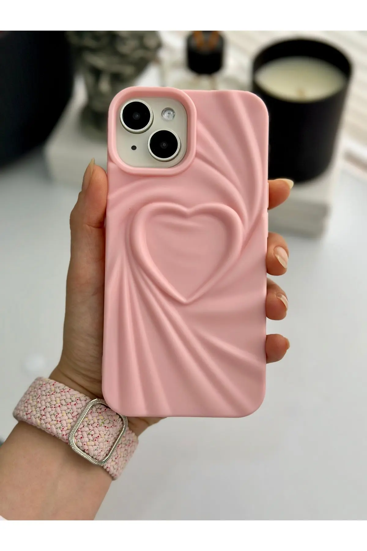 Apple Iphone 13 - 14 - 15  Uyumlu 3D Mat Saten Kalp Kabartma Desenli Darbe Önleyici Silikon Kılıf