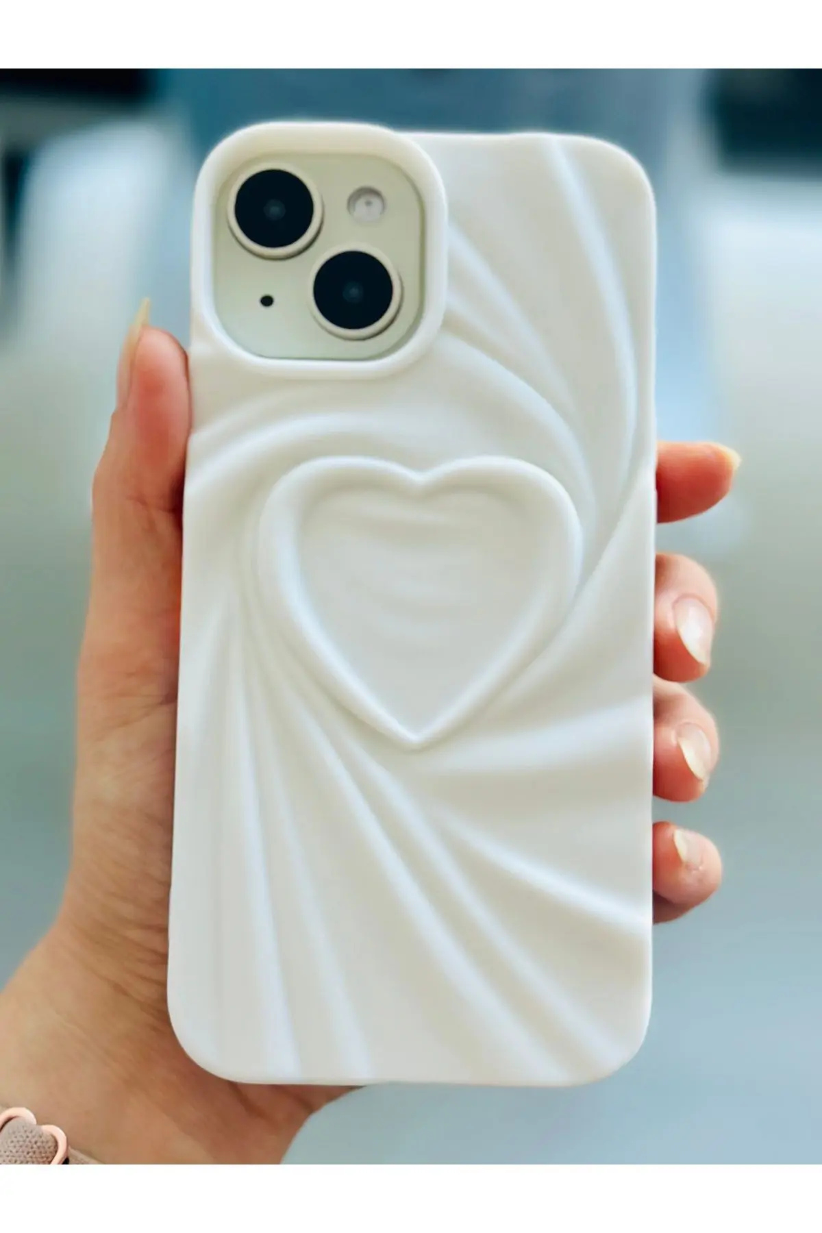 Apple Iphone 13 - 14 - 15  Uyumlu 3D Mat Saten Kalp Kabartma Desenli Darbe Önleyici Silikon Kılıf