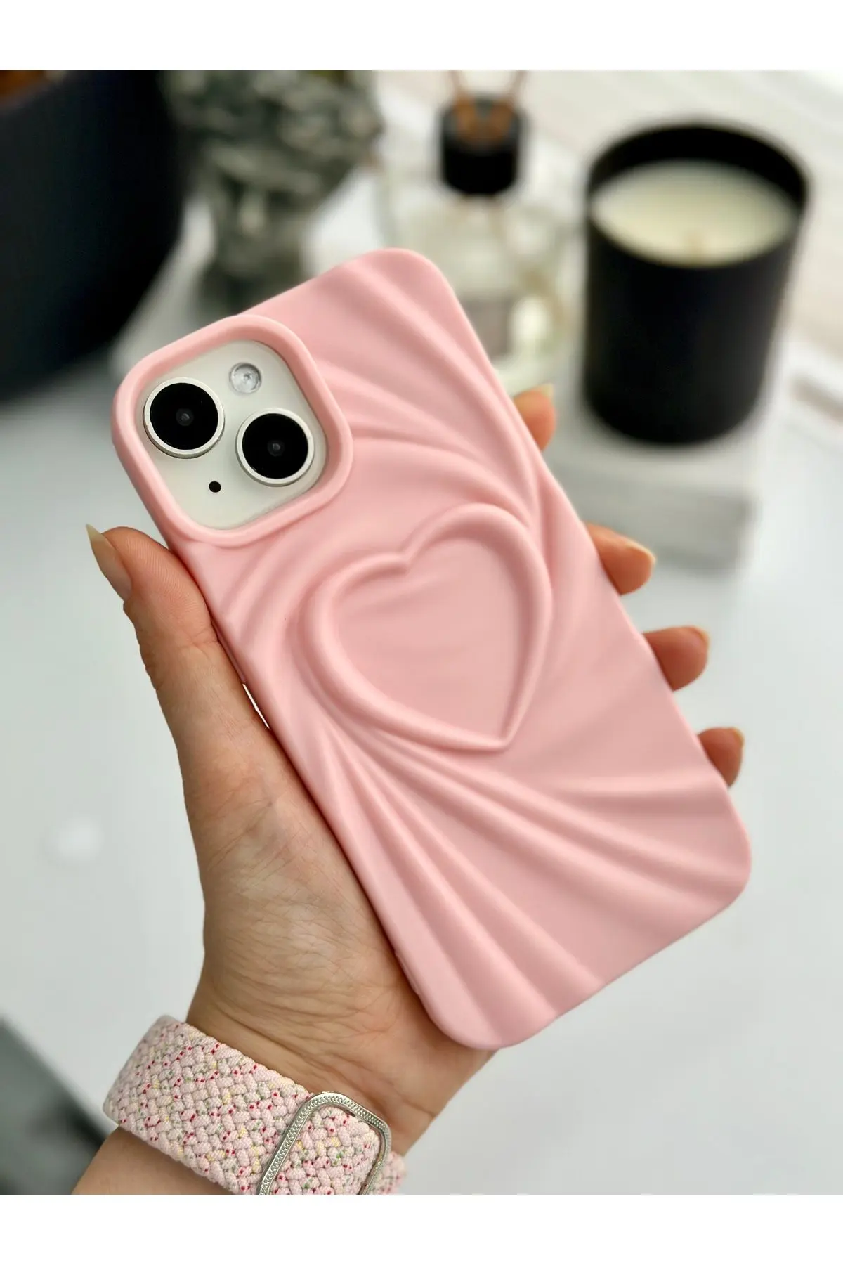 Apple Iphone 13 - 14 - 15  Uyumlu 3D Mat Saten Kalp Kabartma Desenli Darbe Önleyici Silikon Kılıf