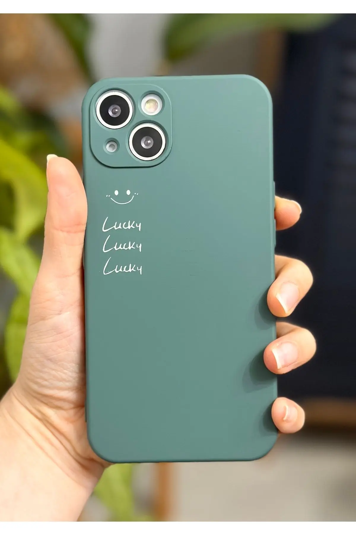 Iphone 13 Ve 14 Uyumlu Kamera Korumalı Içi Kadife Lucky Lansman Baskılı Kılıf