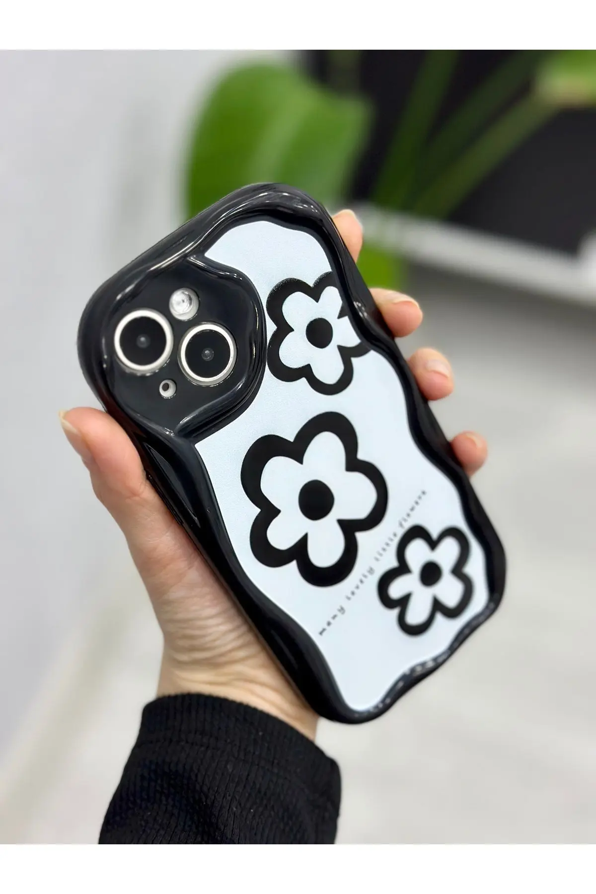 Iphone 13 ve 14 Uyumlu Papatya Antişok Darbe ÖnleyiciKamera Korumalı Lansman Silikon Kılıf