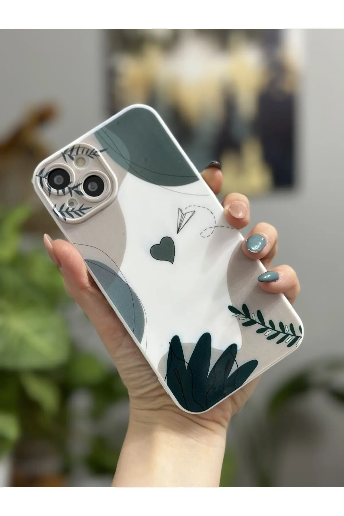 Iphone 13 ve 14 Uyumlu Secret Garden İçi Kadife Lansman Kılıf