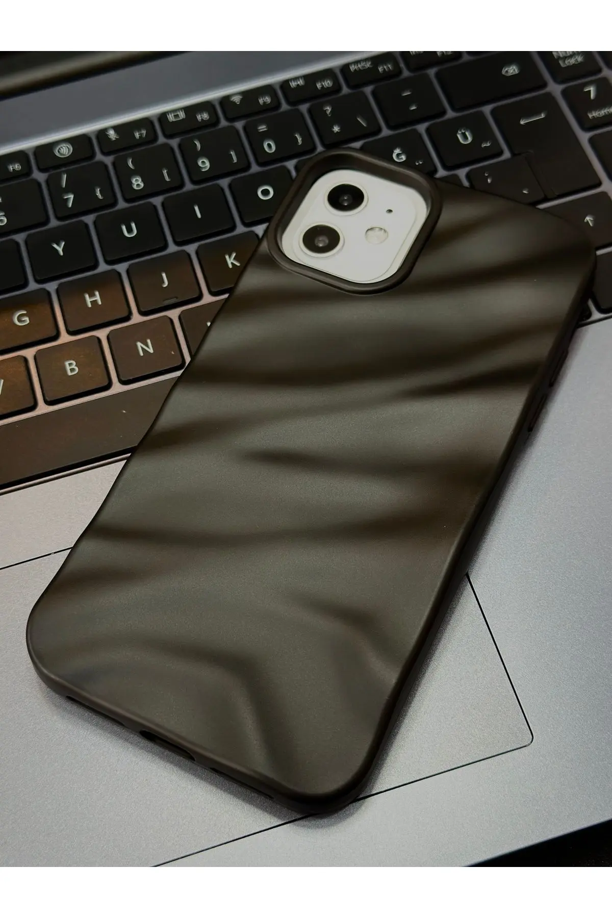 Iphone 11 Uyumlu 3d Wave Kabartma Mat Silikon Kılıf