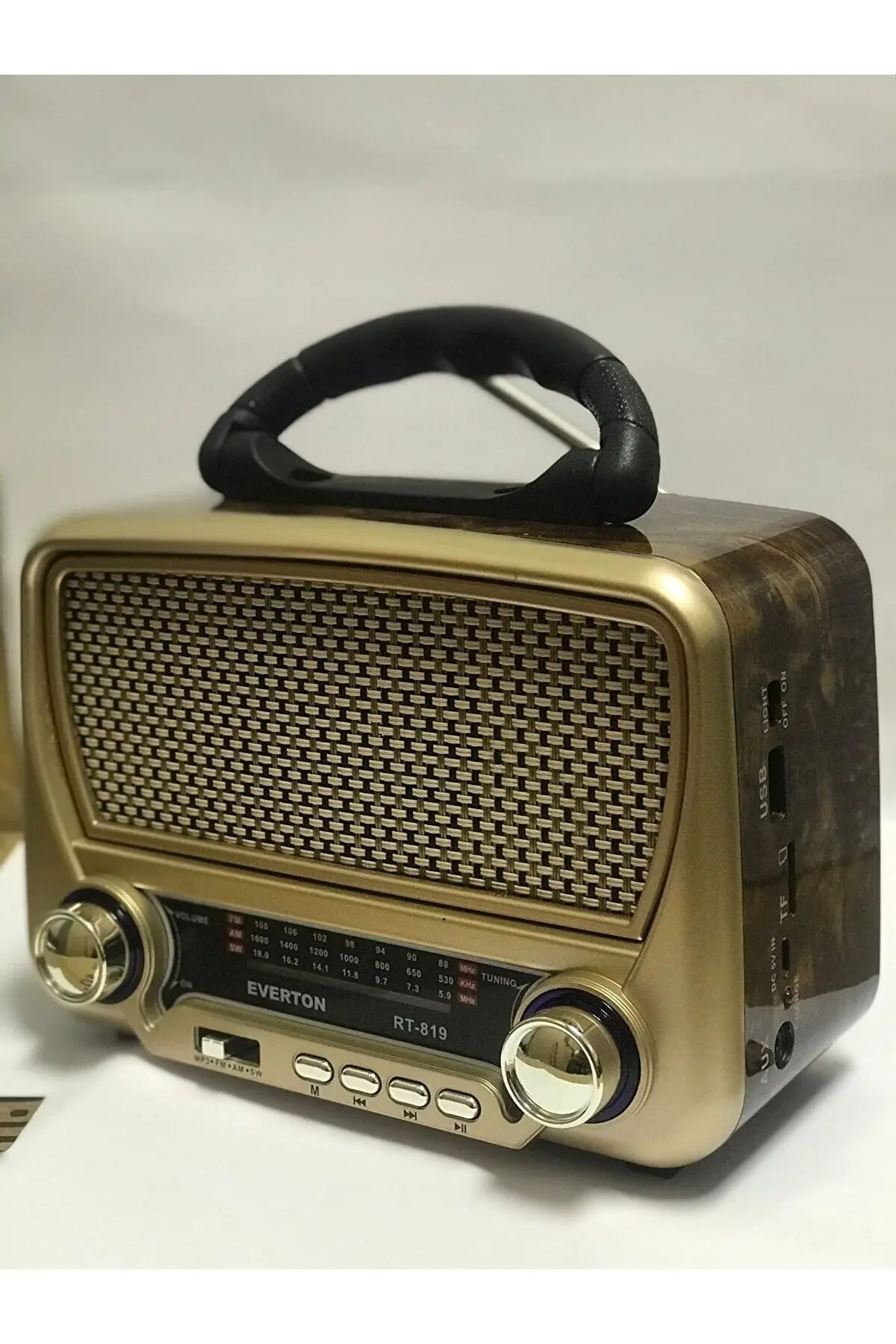 Everton Rt-819 Güneş Enerjili Nostaljik Fm,aux,usb Müzik Çalar Rt 819