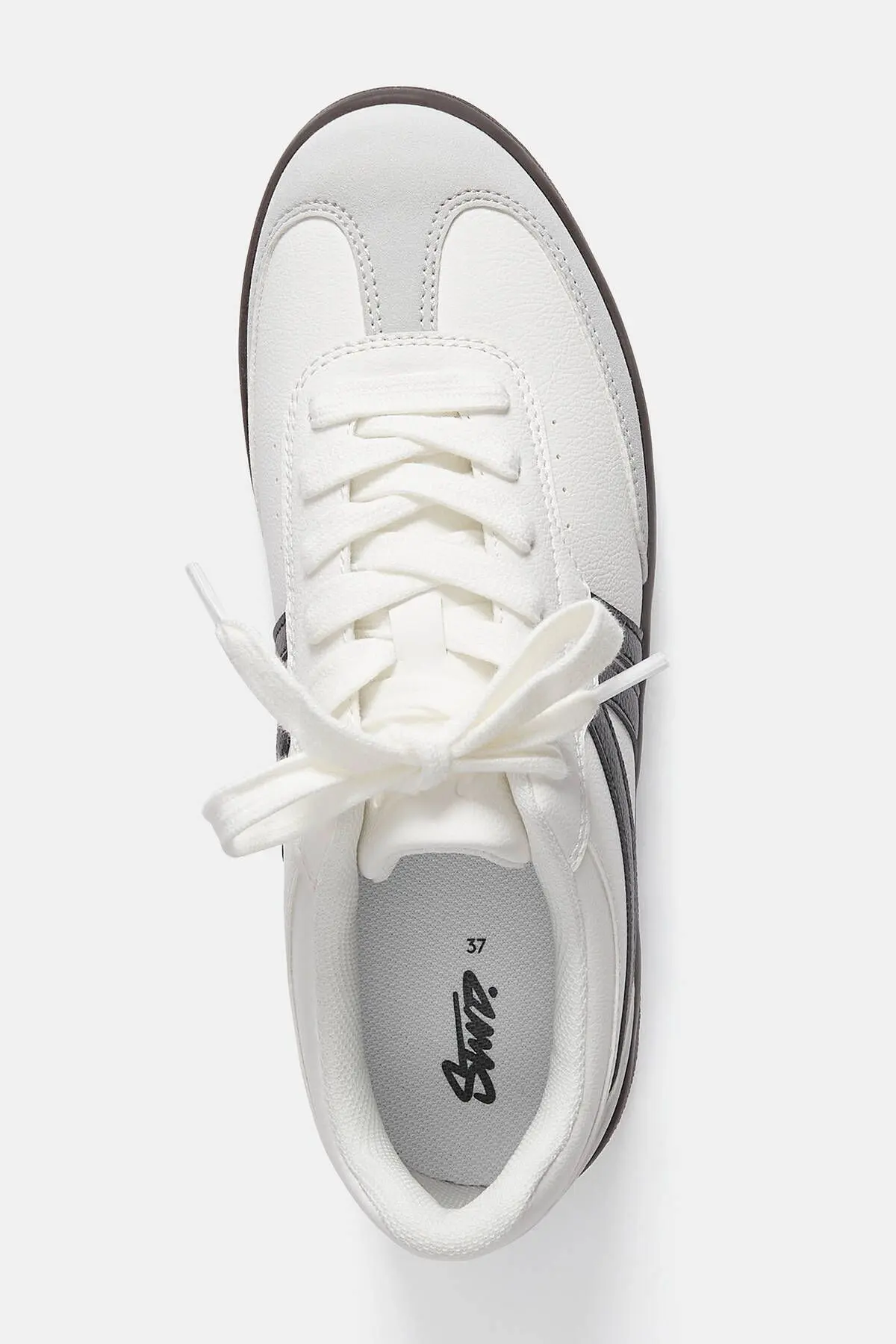 Retro spor ayakkabı