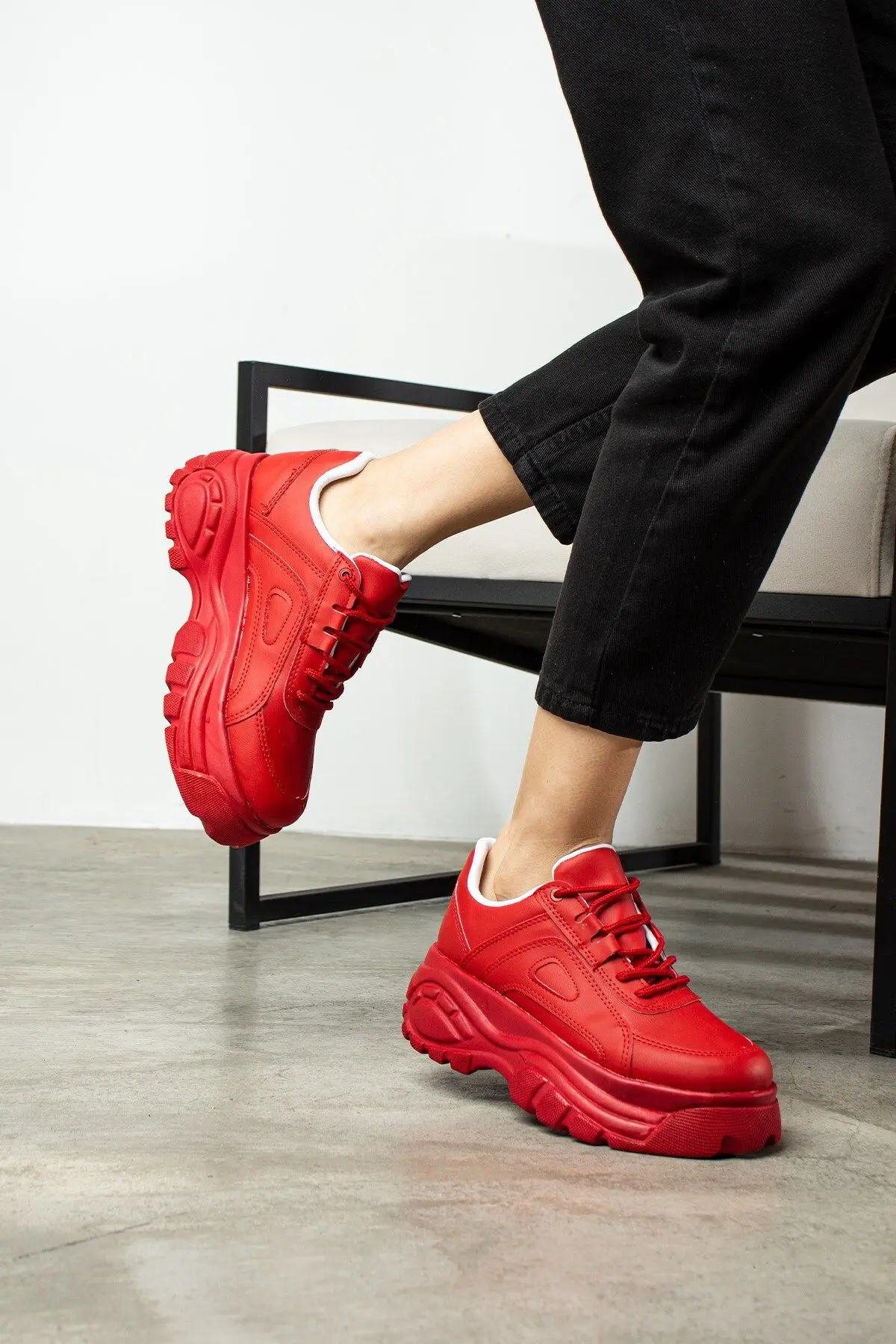 Siyah Kadın Sneaker Spor Ayakkabı Bağcıklı Kalın Hafif 6 Cm Yüksek Taban