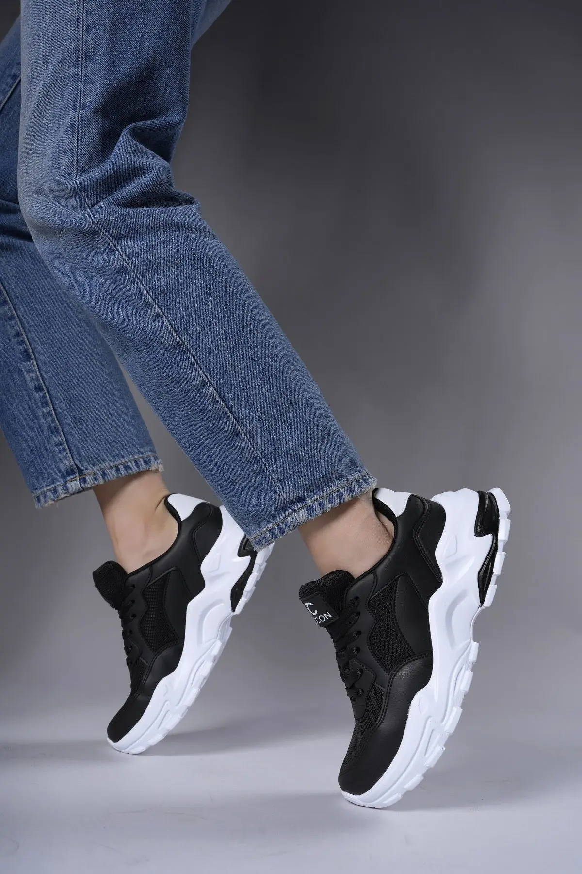 Delossiel Kadın Sneaker 0012159 Siyah Beyaz