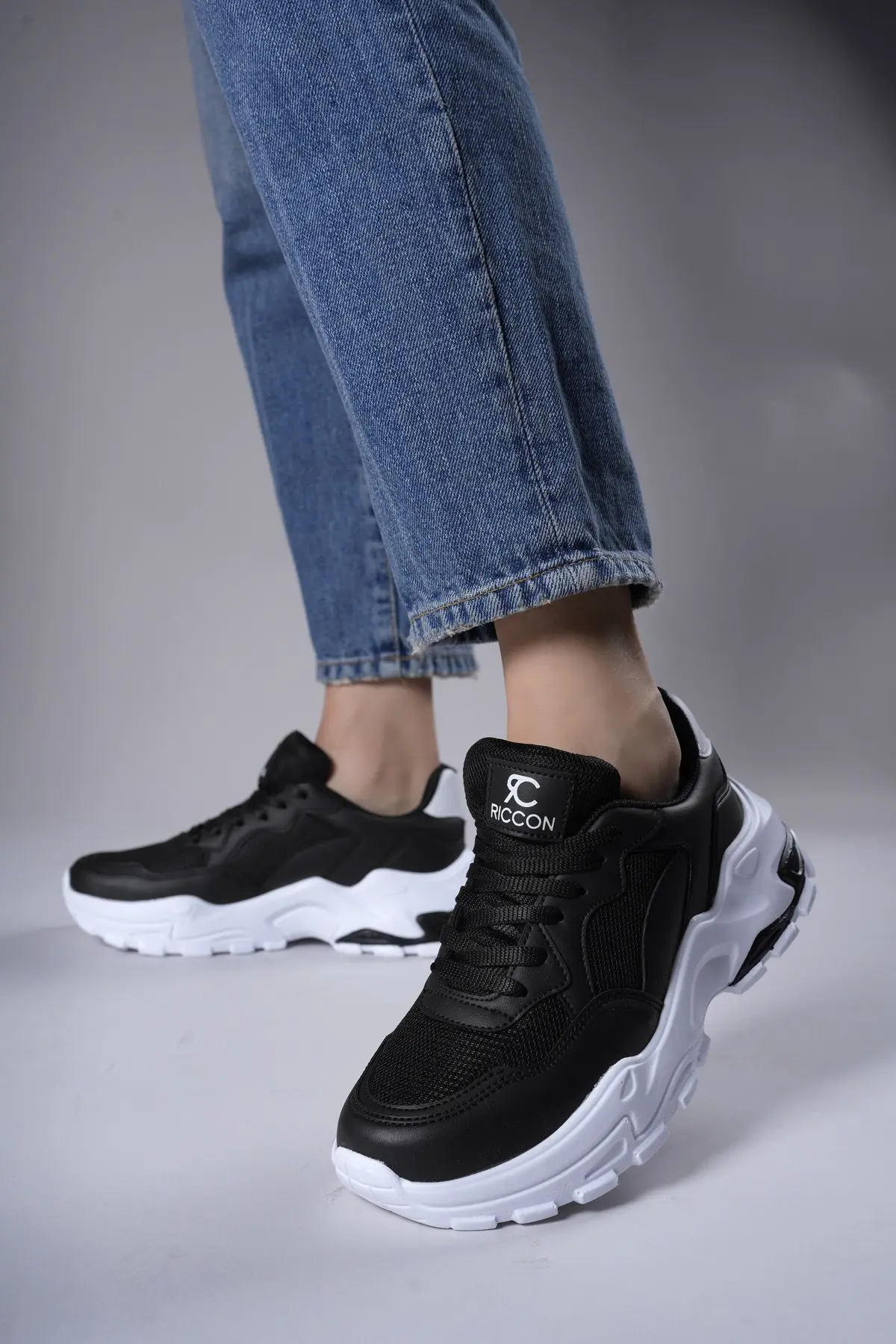 Delossiel Kadın Sneaker 0012159 Siyah Beyaz