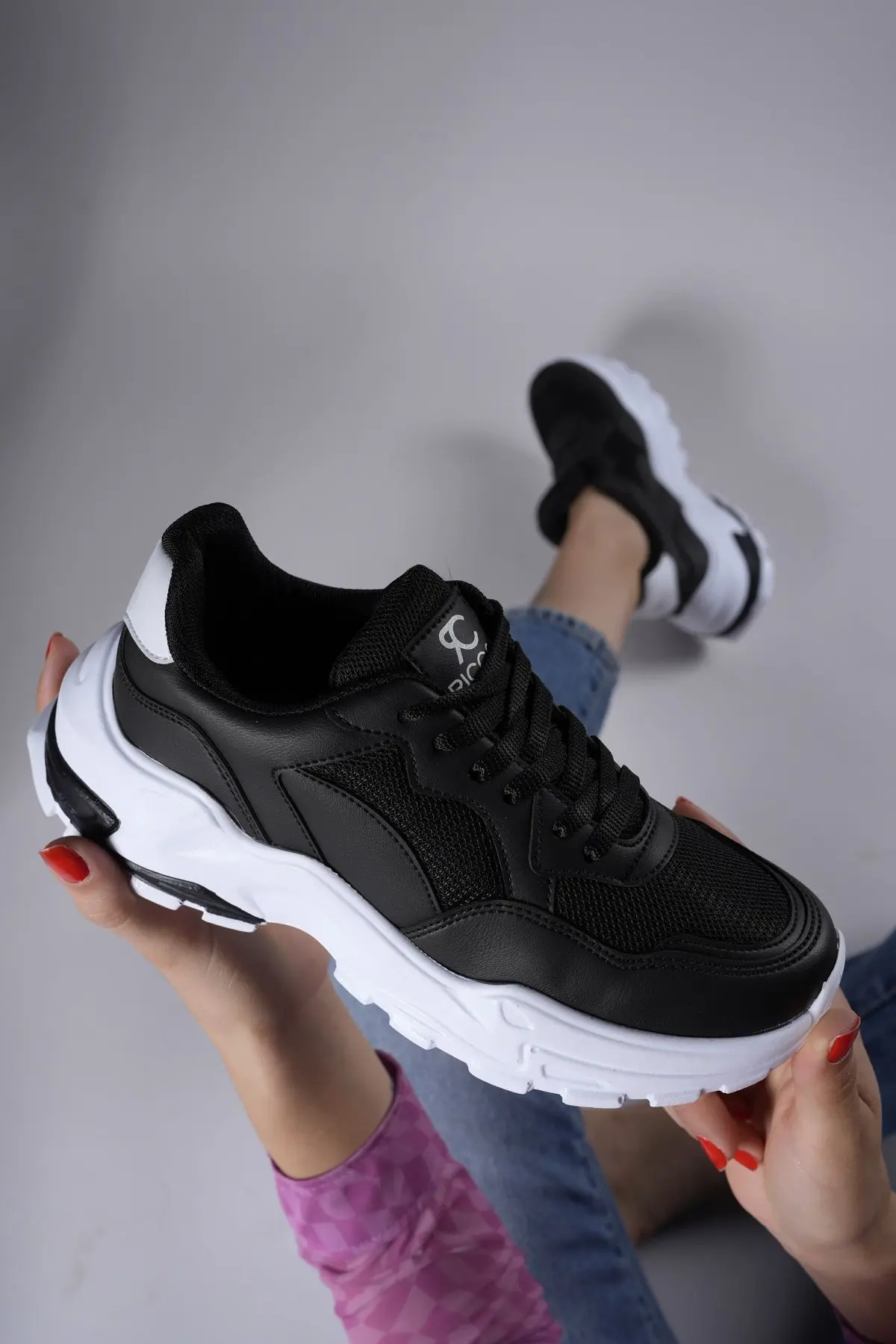 Delossiel Kadın Sneaker 0012159 Siyah Beyaz